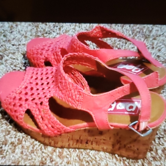 Sandals - Picture 2 of 2